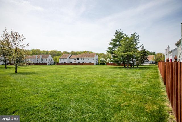 25 CYPRESS CT, Bordentown, NJ 08505