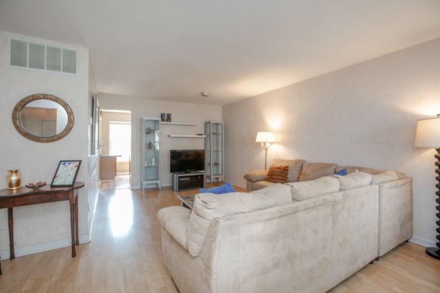 25 CYPRESS CT, Bordentown, NJ 08505