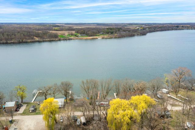 6000 Fairbanks Path 15, Faribault, MN 55021