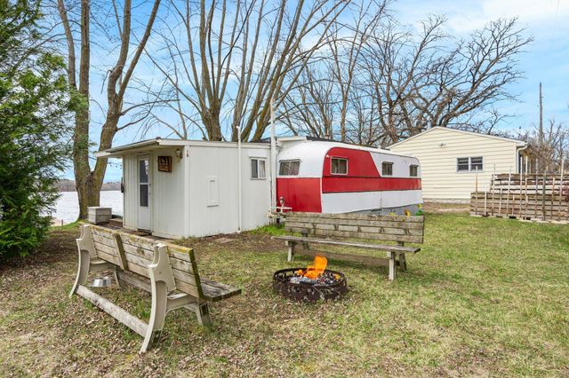 6000 Fairbanks Path 15, Faribault, MN 55021