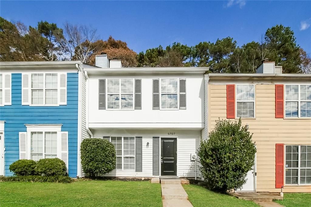 5707 Wells Circle, Stone Mountain, GA 30087