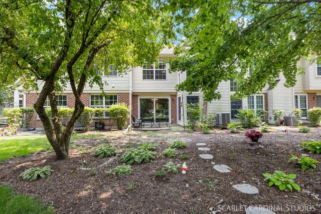 30W088 Penny Lane, Warrenville, IL 60555