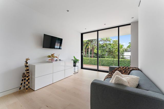 5706 Holly Lane, Jupiter, FL 33458