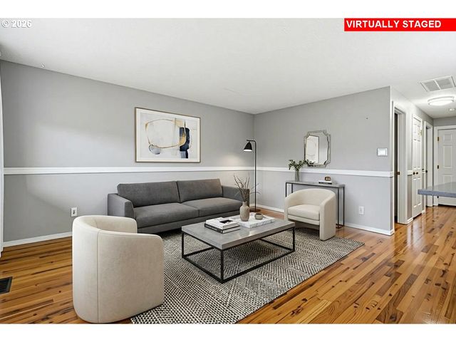 1740 JANSEN Way, Woodburn, OR 97071