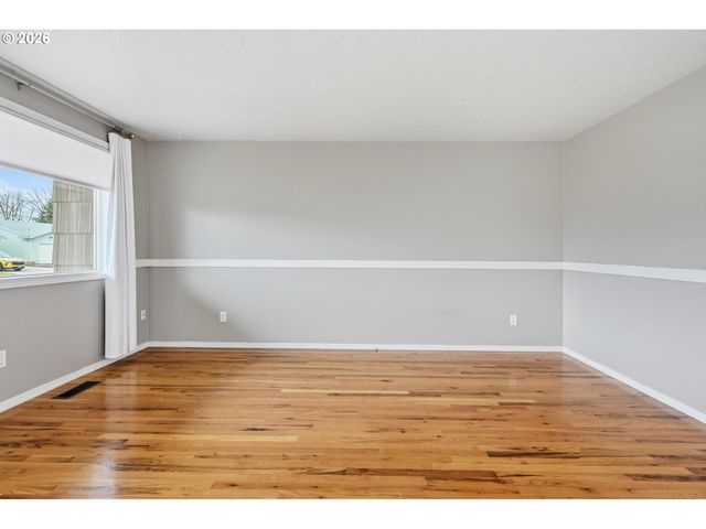 1740 JANSEN Way, Woodburn, OR 97071