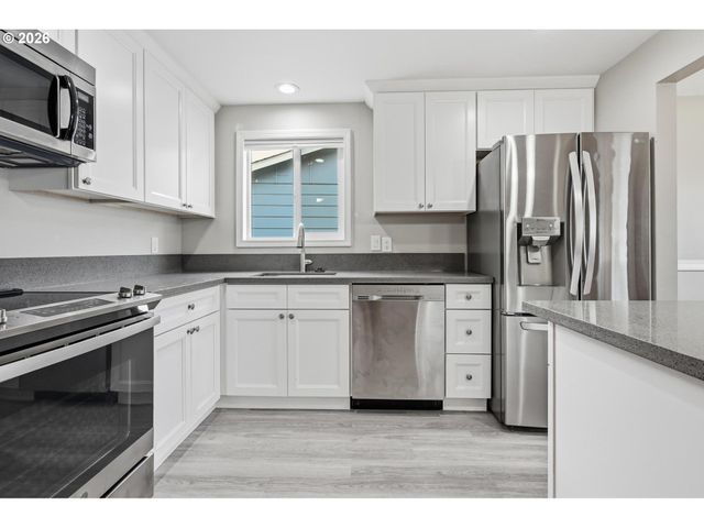 1740 JANSEN Way, Woodburn, OR 97071