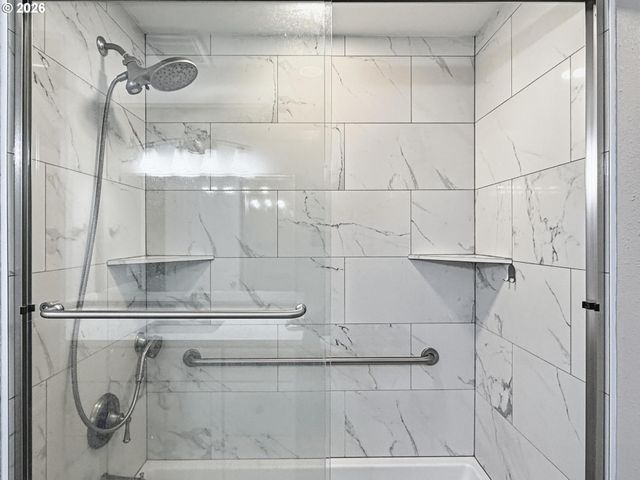 1740 JANSEN Way, Woodburn, OR 97071