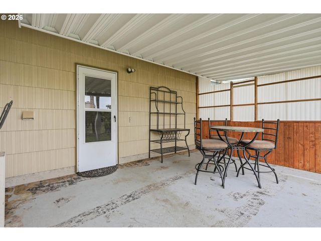 1740 JANSEN Way, Woodburn, OR 97071