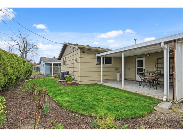 1740 JANSEN Way, Woodburn, OR 97071