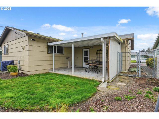 1740 JANSEN Way, Woodburn, OR 97071