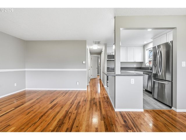 1740 JANSEN Way, Woodburn, OR 97071