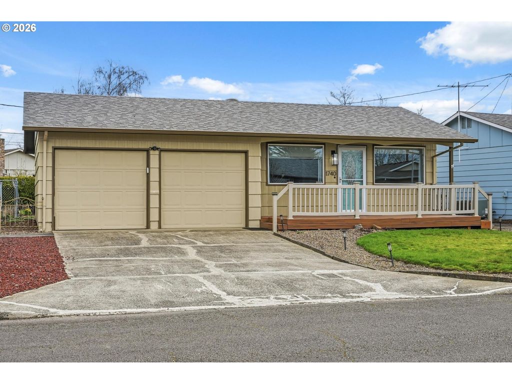 1740 JANSEN Way, Woodburn, OR 97071
