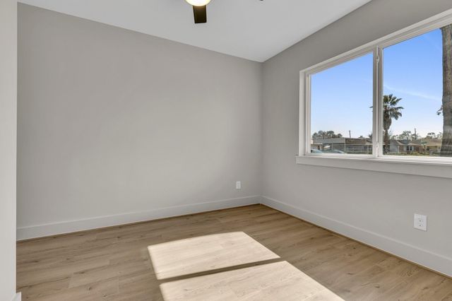6014 W 43rd Street, Houston, TX 77092