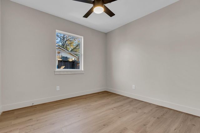 6014 W 43rd Street, Houston, TX 77092
