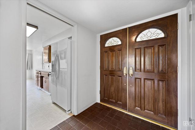 204 Carr Street, Bakersfield, CA 93309