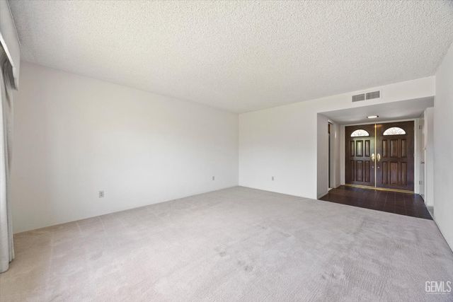 204 Carr Street, Bakersfield, CA 93309