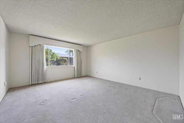 204 Carr Street, Bakersfield, CA 93309