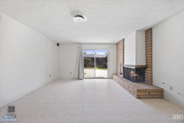 204 Carr Street, Bakersfield, CA 93309