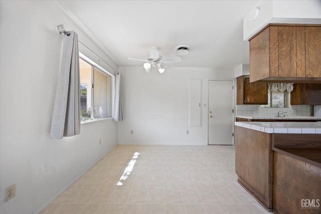 204 Carr Street, Bakersfield, CA 93309