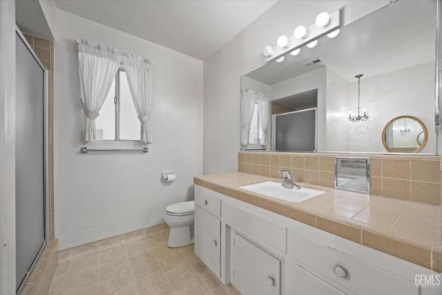 204 Carr Street, Bakersfield, CA 93309