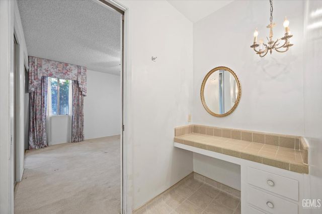 204 Carr Street, Bakersfield, CA 93309