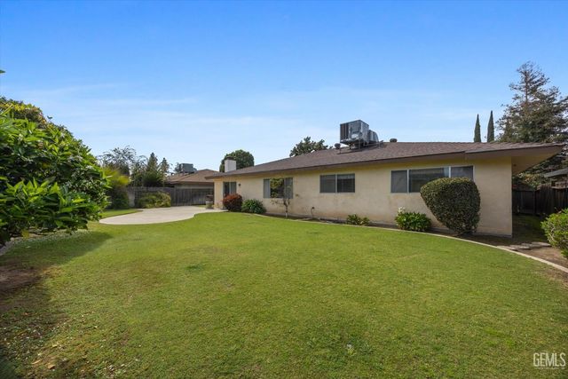 204 Carr Street, Bakersfield, CA 93309