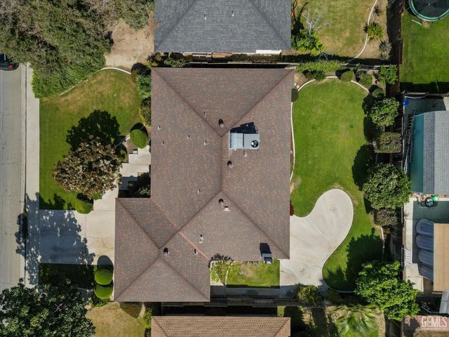 204 Carr Street, Bakersfield, CA 93309