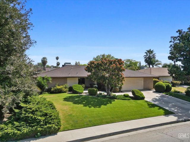 204 Carr Street, Bakersfield, CA 93309