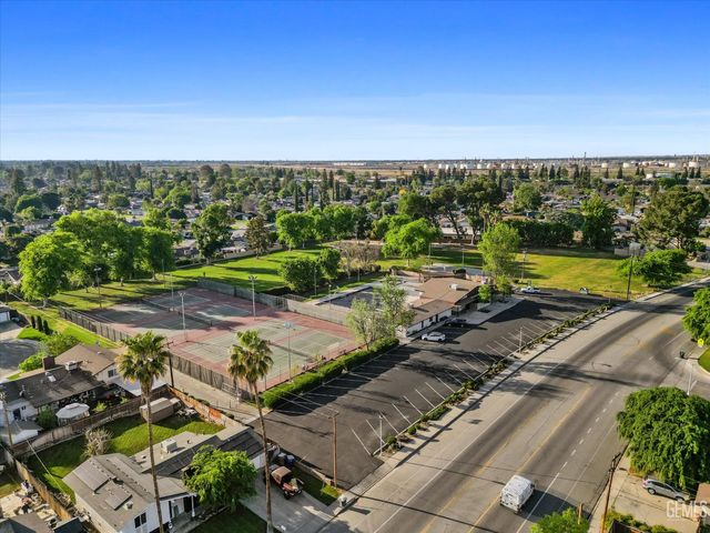 204 Carr Street, Bakersfield, CA 93309