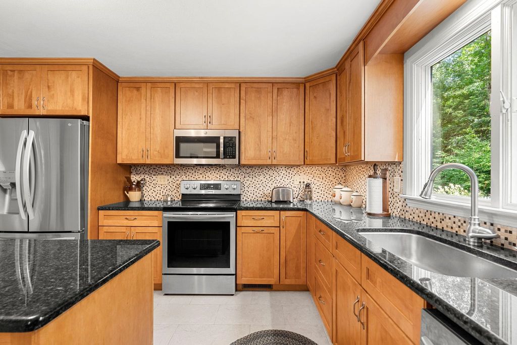 Image 24 of property listing at 39 Ashbrook Drive, Hampton, NH 03842