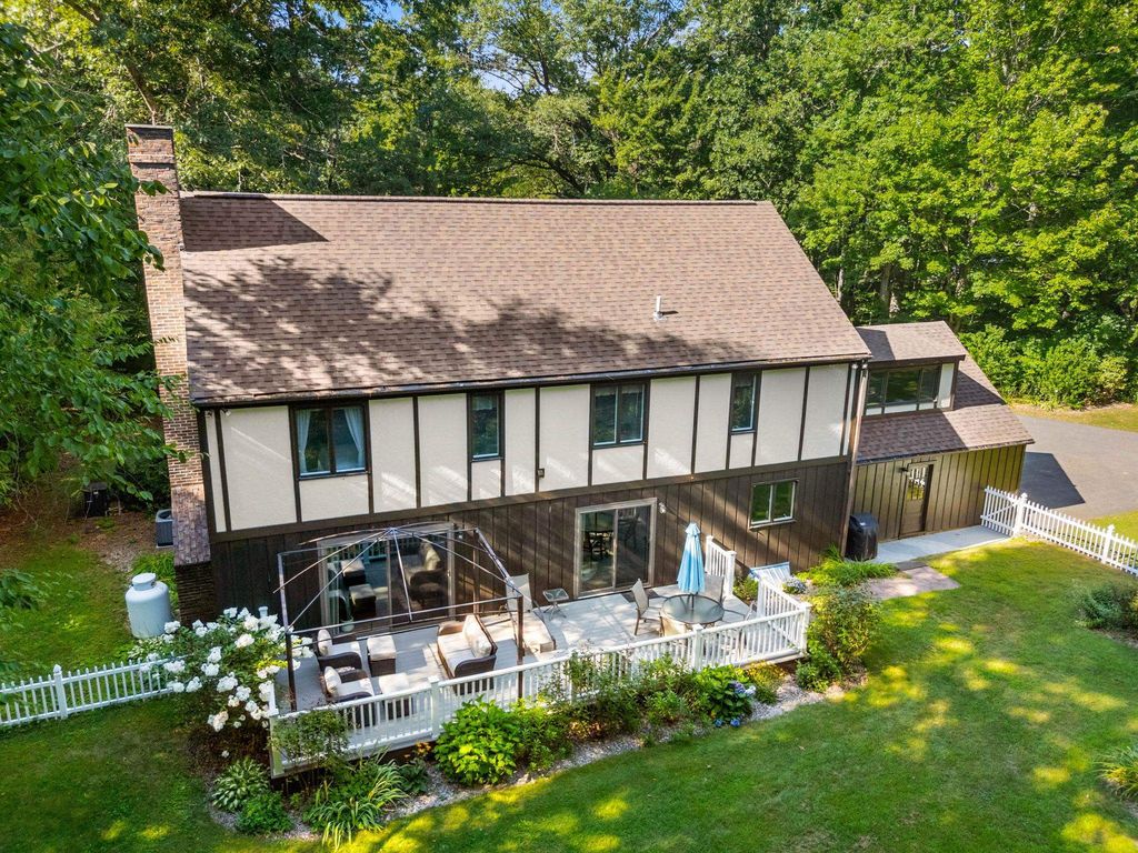 Image 4 of property listing at 39 Ashbrook Drive, Hampton, NH 03842