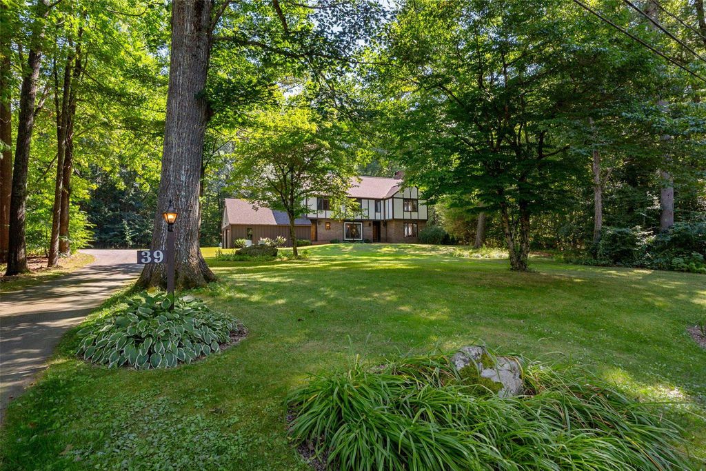 Image 5 of property listing at 39 Ashbrook Drive, Hampton, NH 03842