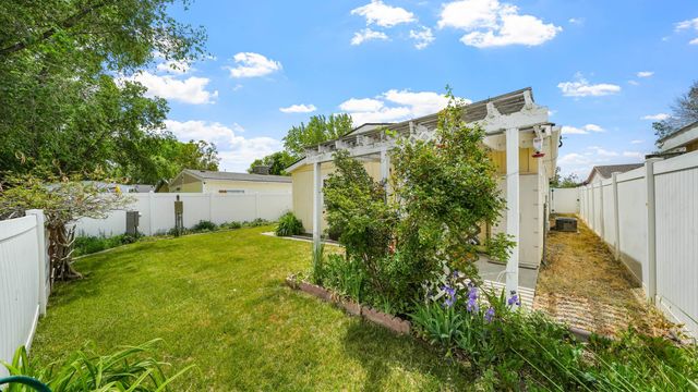638 Colony Road, Clifton, CO 81520