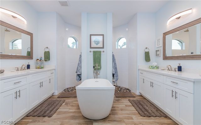 2704 SW Embers TER, Cape Coral, FL 33991