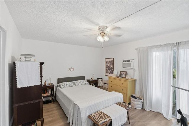 13300 SW 1st St 206o, Pembroke Pines, FL 33027