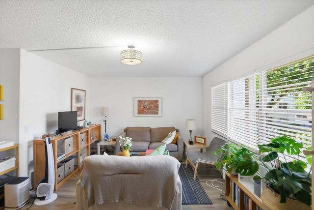 13300 SW 1st St 206o, Pembroke Pines, FL 33027