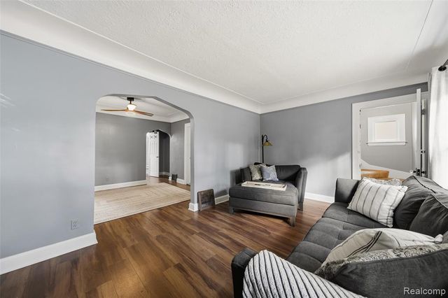 686 Princeton Road, Berkley, MI 48072