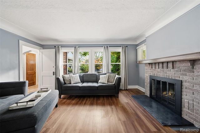 686 Princeton Road, Berkley, MI 48072