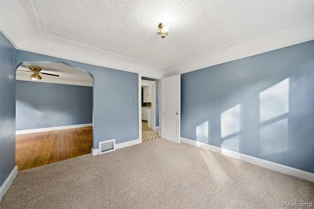 686 Princeton Road, Berkley, MI 48072