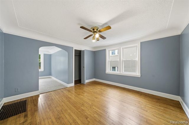 686 Princeton Road, Berkley, MI 48072