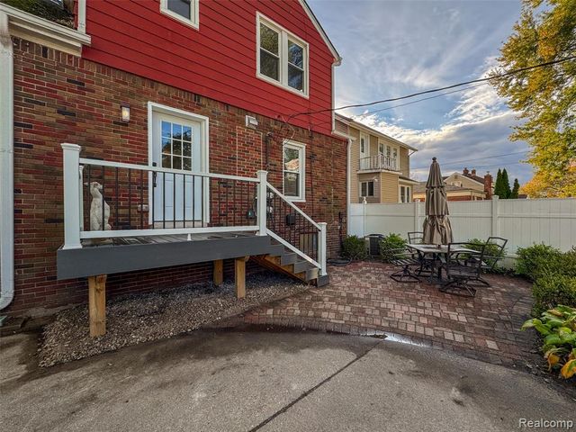 686 Princeton Road, Berkley, MI 48072