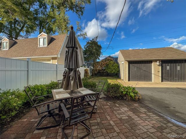 686 Princeton Road, Berkley, MI 48072