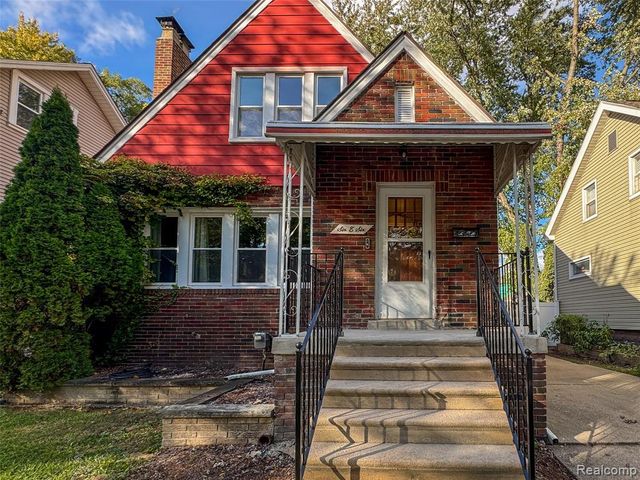 686 Princeton Road, Berkley, MI 48072