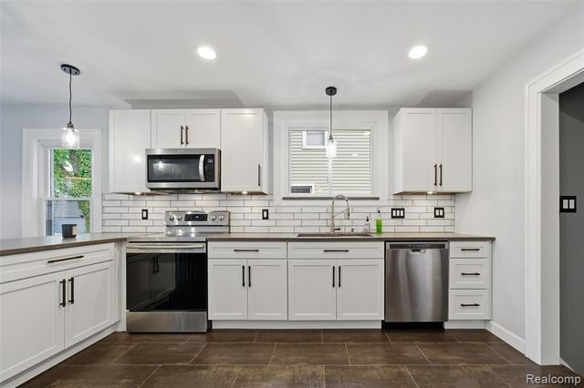 686 Princeton Road, Berkley, MI 48072