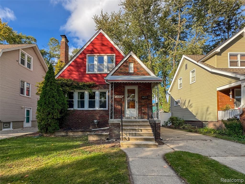 686 Princeton Road, Berkley, MI 48072