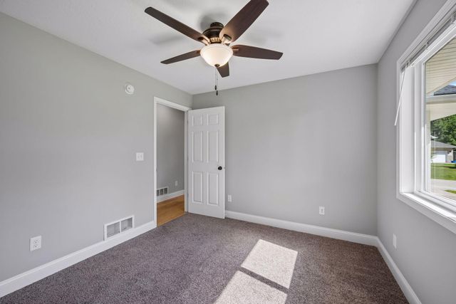 5447 54th Circle NE, Albertville, MN 55301