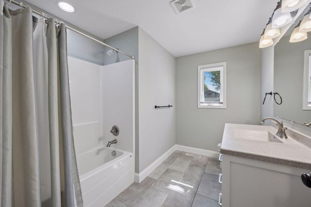 5447 54th Circle NE, Albertville, MN 55301