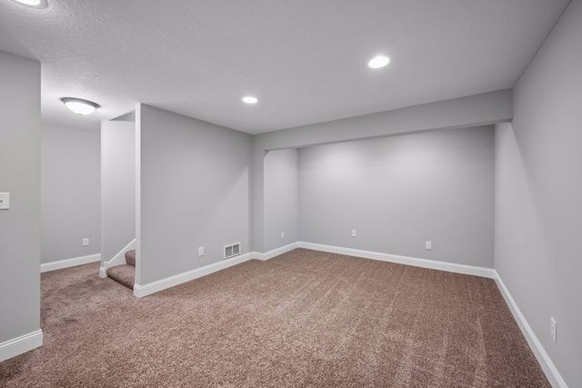 5447 54th Circle NE, Albertville, MN 55301
