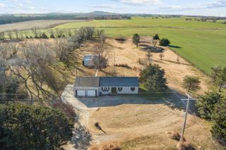 4848 E Country Club Rd, Salina, KS 67401