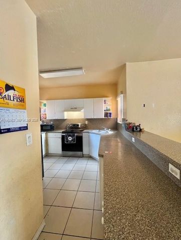 620 SW 7th Ter, Florida City, FL 33034